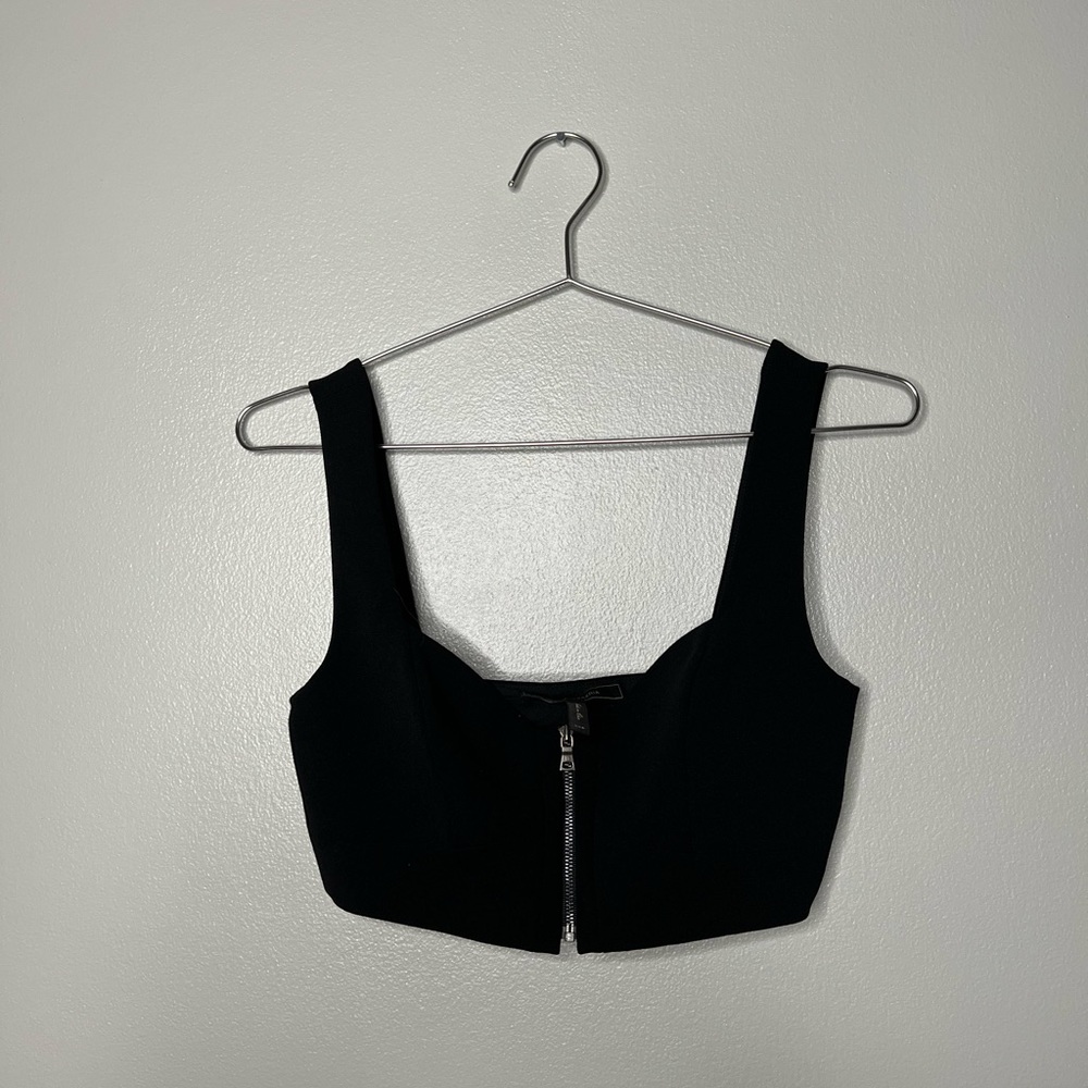 BCBGeneration Structured Crop Tank with From Zipper Size: XXS